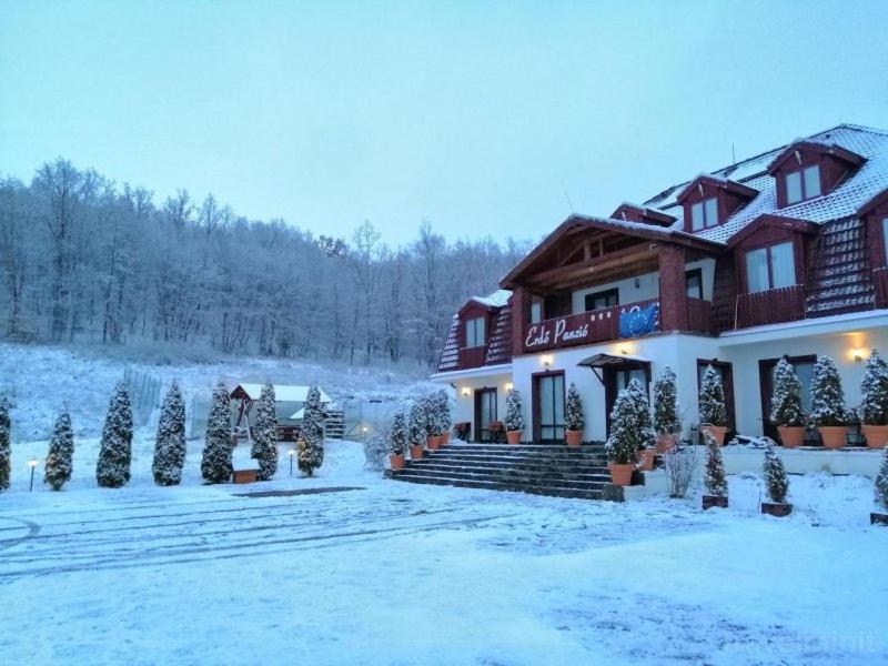 Pensiunea Si Restaurant Erdo Odorheiu Secuiesc Extérieur photo